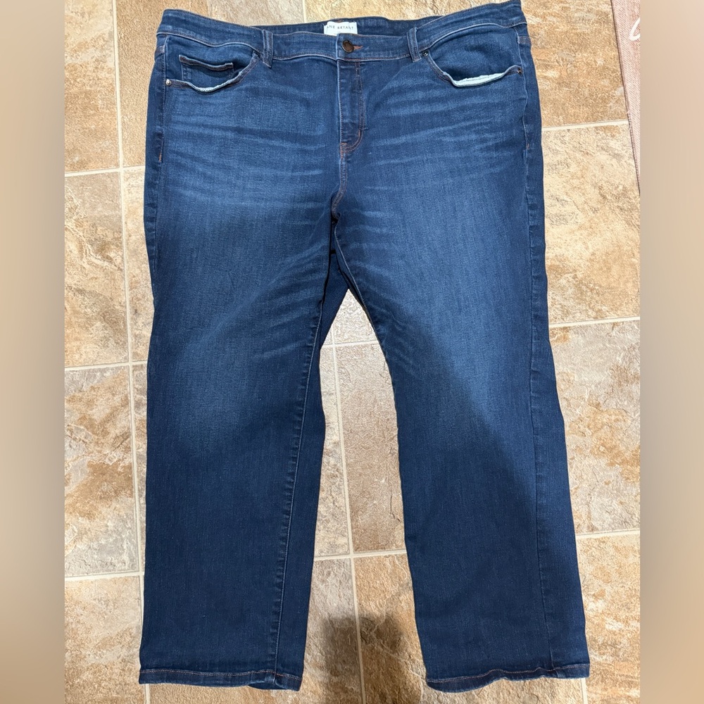 Lane Bryant Signature Fit Mid-Rise Straight Leg Jean